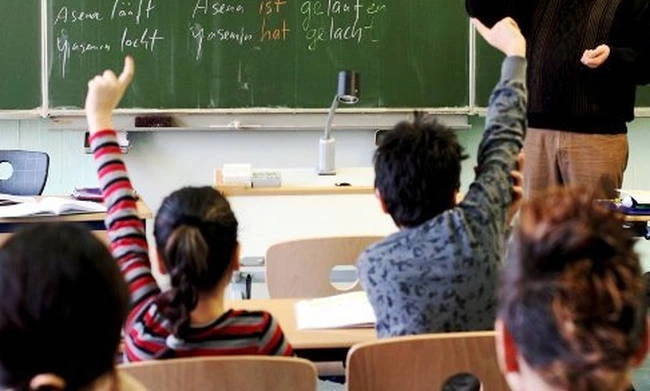 Γερμανία: Μαθήματα για το Ισλάμ σε μουσουλμάνο – Ο Ζεεχόφερ είπε πως «το Ισλάμ δεν ανήκει στη Γερμανία», αλλά η Γερμανία απορρόφησε το Ισλάμ